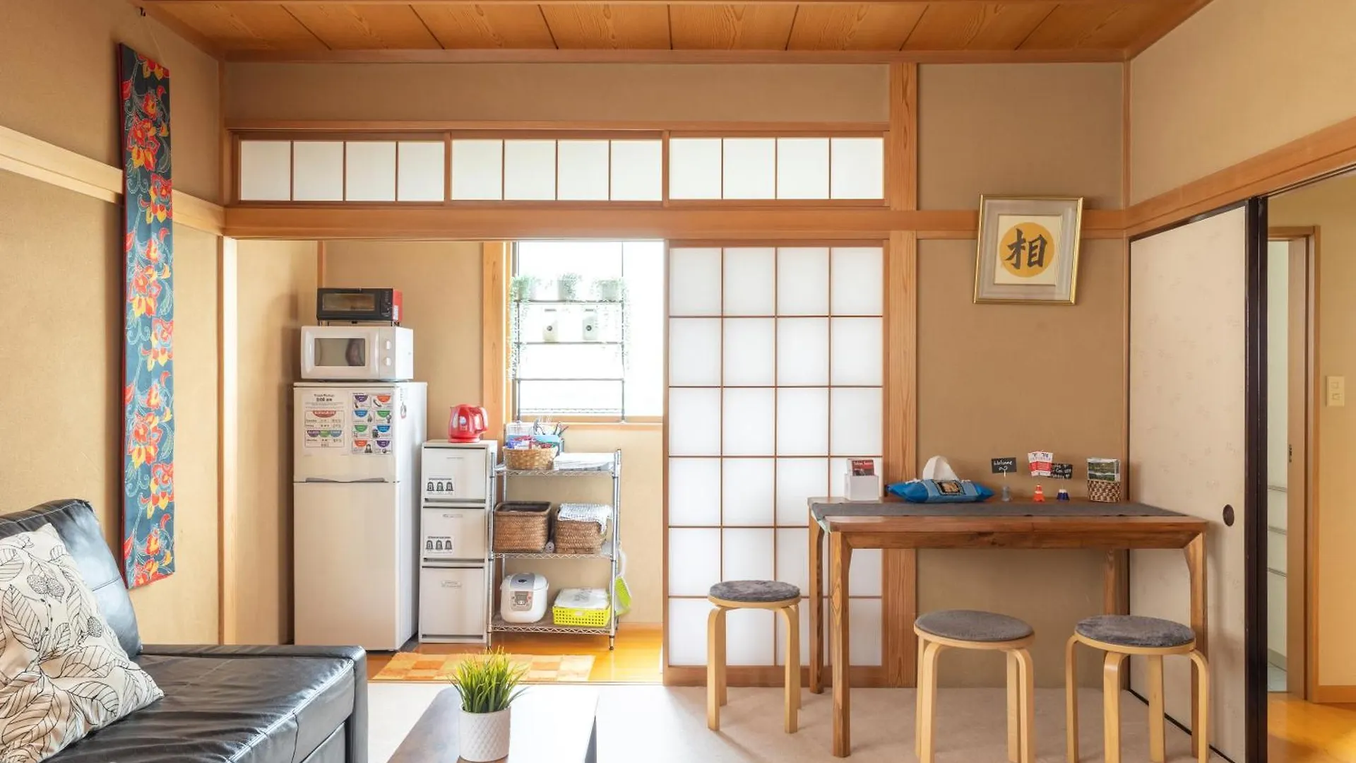 Apartment The Ivy Apartments, Best Location, Yoyogi!! Tokyo