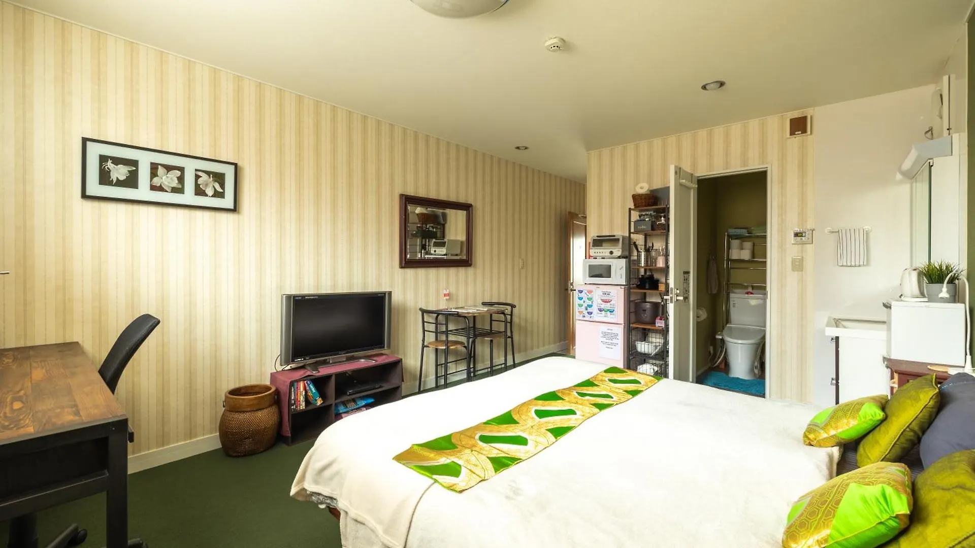The Ivy Apartments, Best Location, Yoyogi!! Tokyo Japan