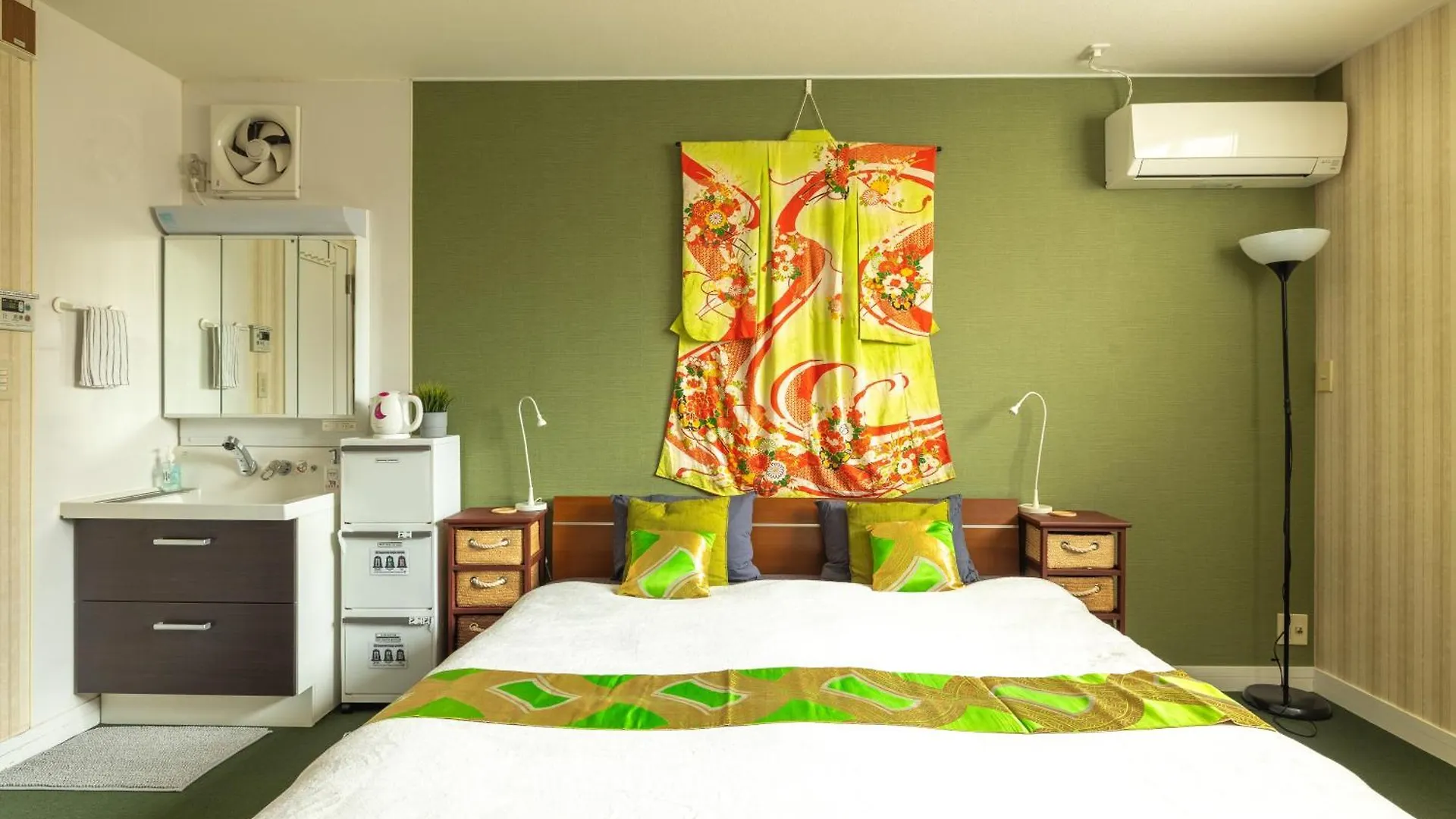 The Ivy Apartments, Best Location, Yoyogi!! Tokyo Japan