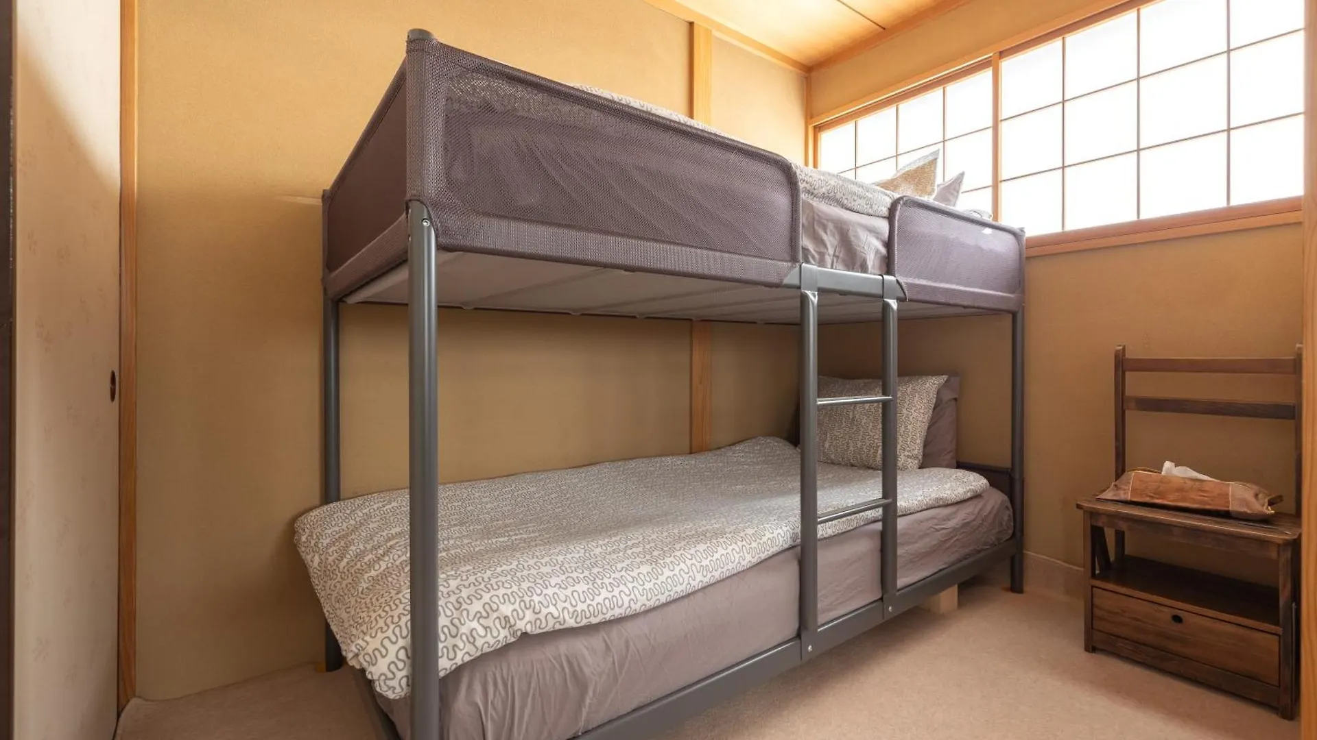 The Ivy Apartments, Best Location, Yoyogi!! Tokyo Apartment