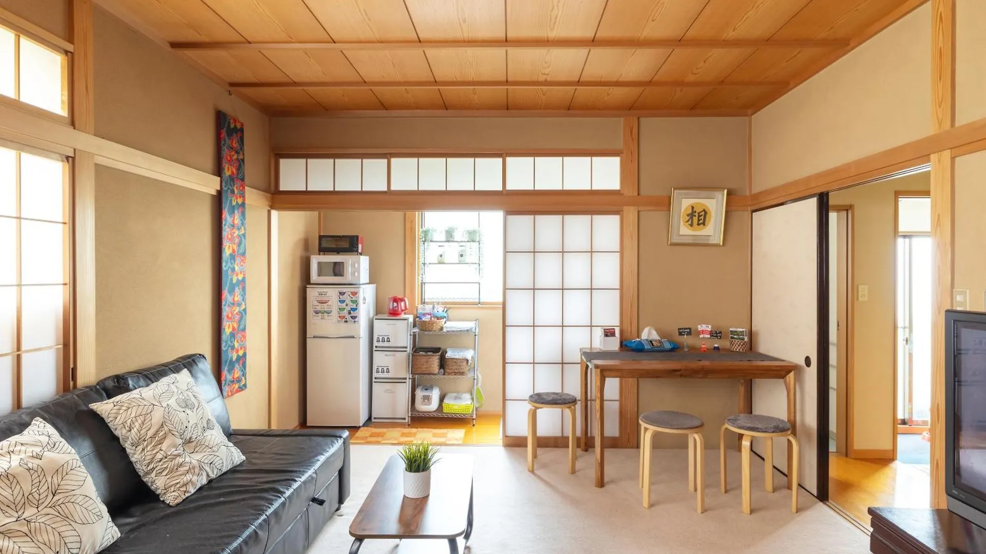 Apartment The Ivy Apartments, Best Location, Yoyogi!! Tokyo