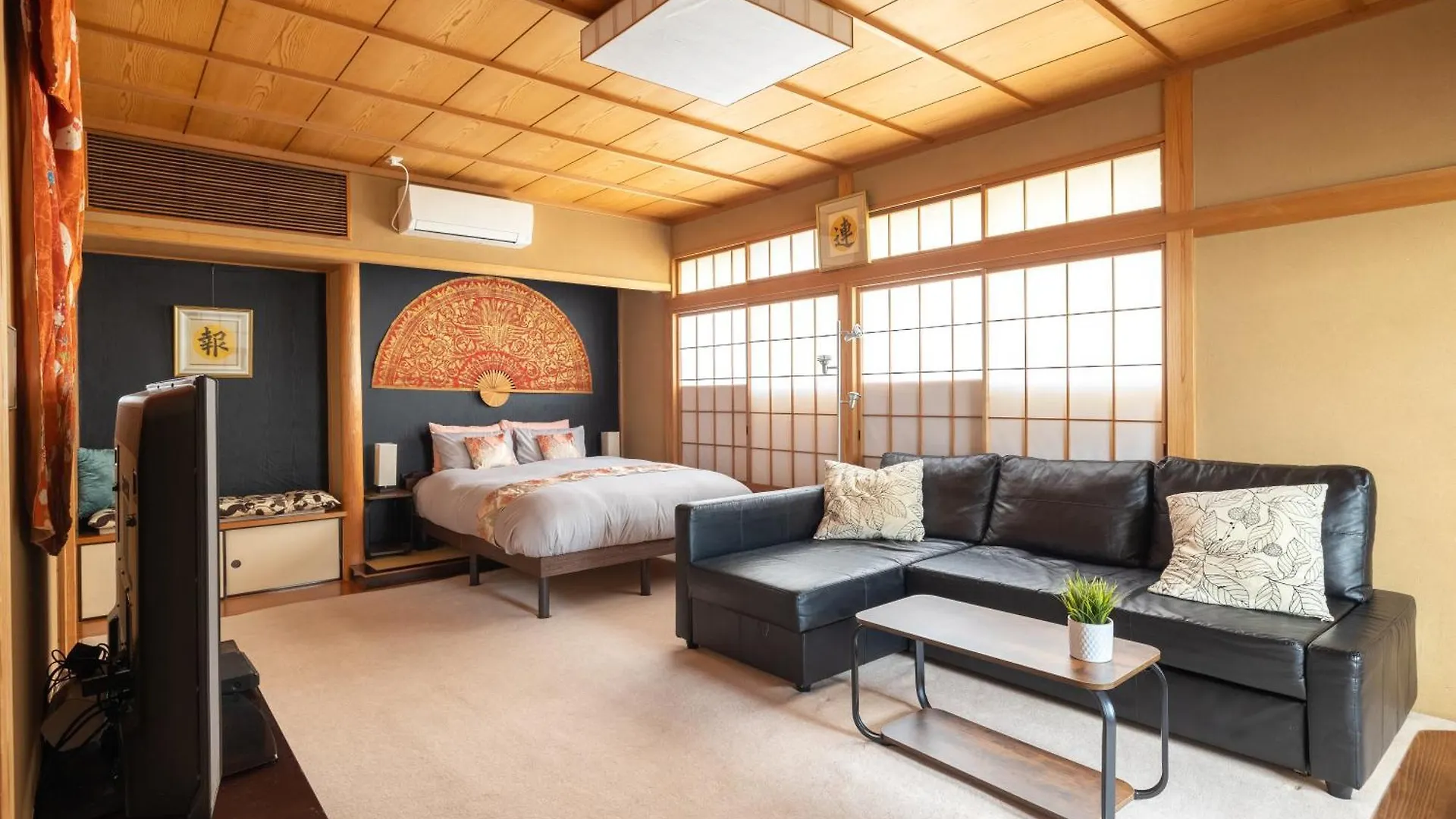 Apartment The Ivy Apartments, Best Location, Yoyogi!! Tokyo Japan