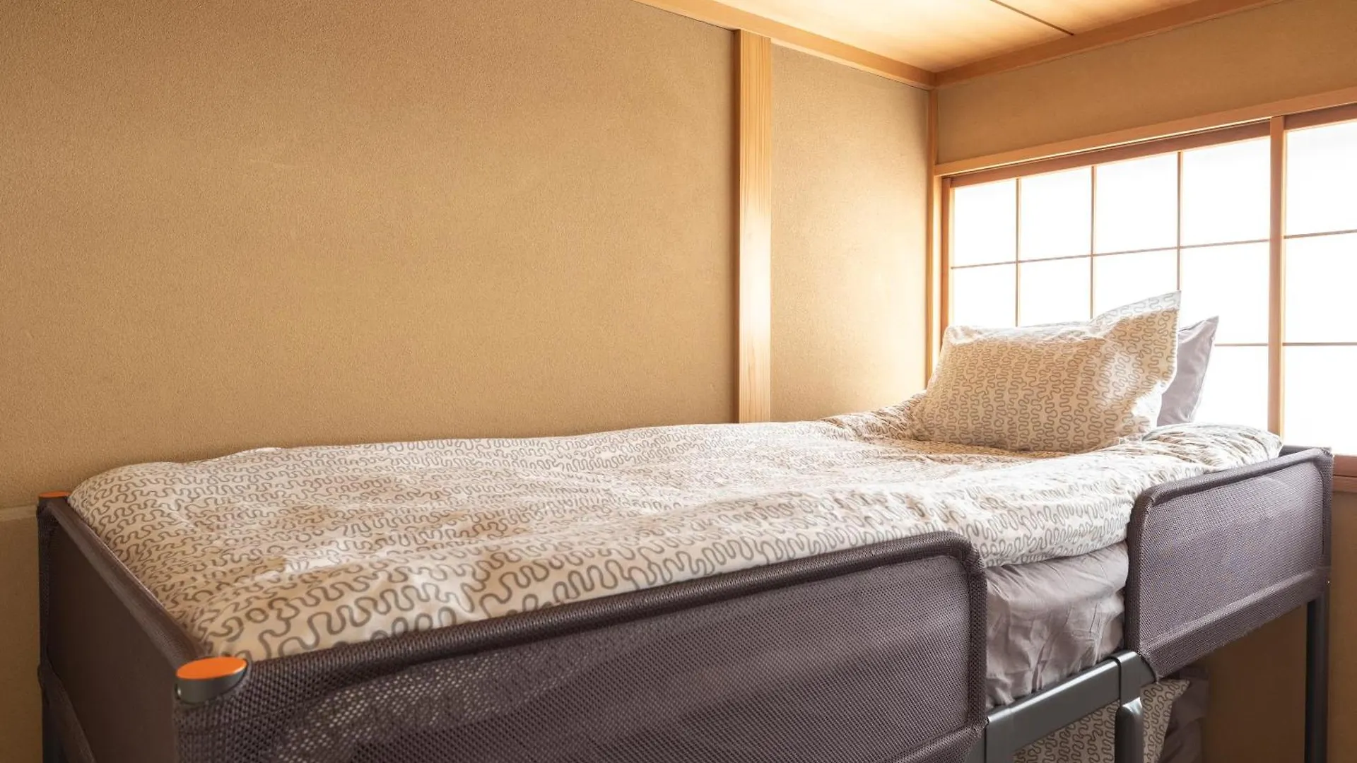 The Ivy Apartments, Best Location, Yoyogi!! Tokyo Apartment