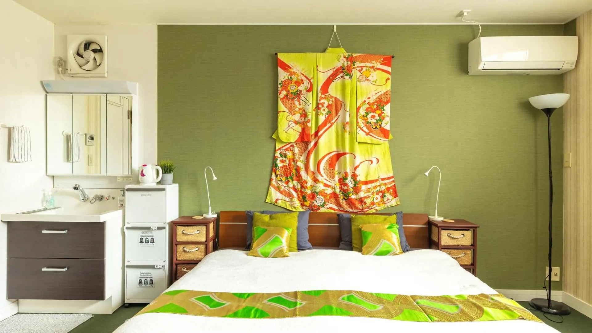 The Ivy Apartments, Best Location, Yoyogi!! Tokyo