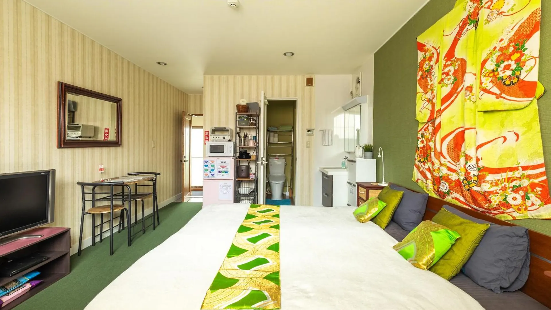 The Ivy Apartments, Best Location, Yoyogi!! Tokyo Apartment
