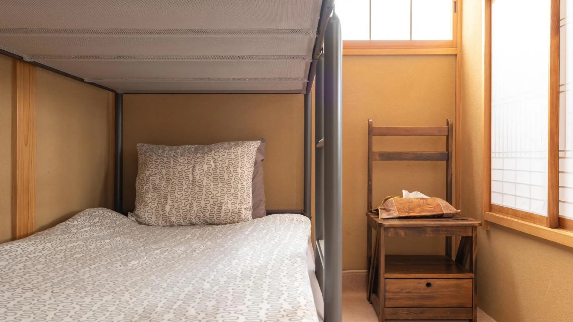 The Ivy Apartments, Best Location, Yoyogi!! Tokyo Apartment